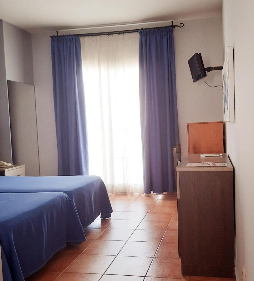 Hostal La Colonia 마르베야 외부 사진
