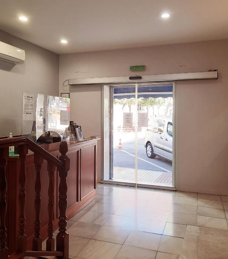 Hostal La Colonia 마르베야 외부 사진