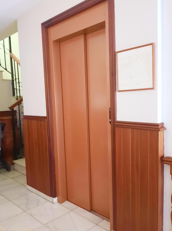 Hostal La Colonia 마르베야 외부 사진